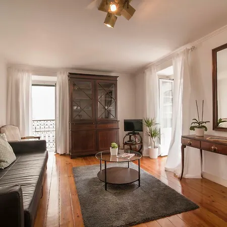 Elegant Spacious In The Heart Of 公寓