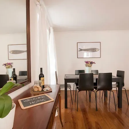 Elegant Spacious In The Heart Of