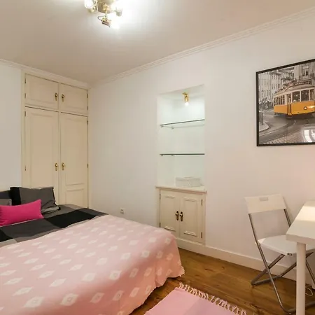 Elegant Spacious In The Heart Of