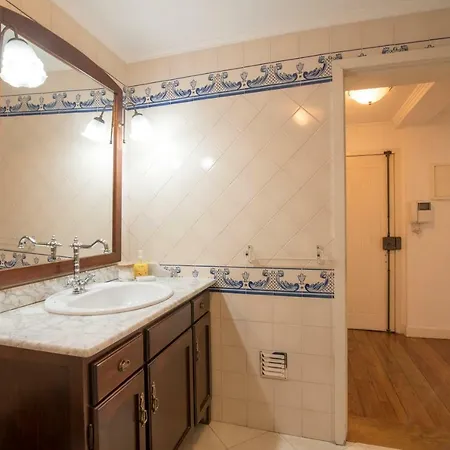 Elegant Spacious In The Heart Of *