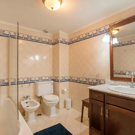 Elegant Spacious In The Heart Of Apartament *